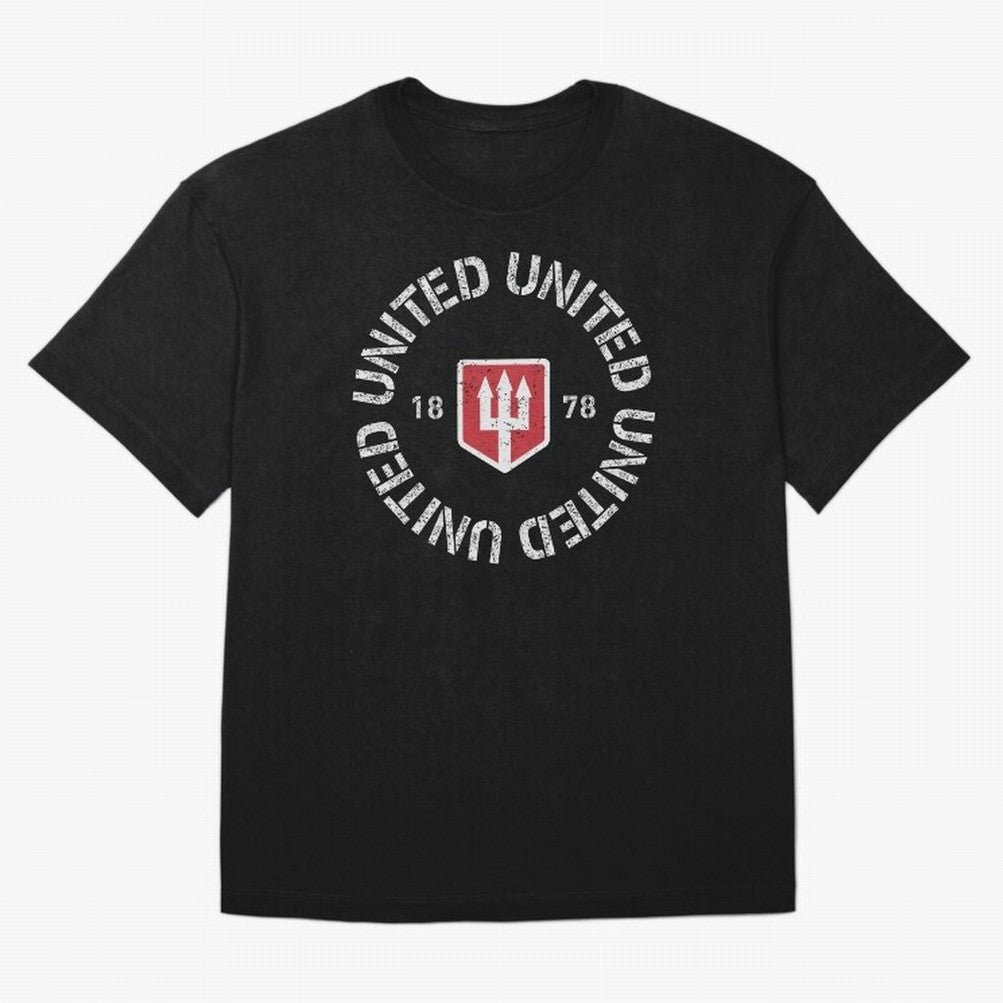 Manchester United Retro Vintage Oversized T-Shirt Celebrate Unforgettable Nights in Global Football Passion for FIFA World Cup 2026, Capturing Neymar, Haaland and Cristiano Ronaldo, Spain and Netherlands, Football Festival Excitement, Trophy