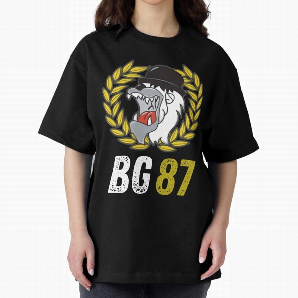 Mala Suerte 87 (Hinchas Del Lyon) Camiseta Esencial Oversized T-Shirt Honor the Beautiful Game during Match Day Hype around FIFA World Cup 2026 Group Stage, Messi and Cristiano Ronaldo, France and Portugal, Champion Mindset, Group Stage Buzz,