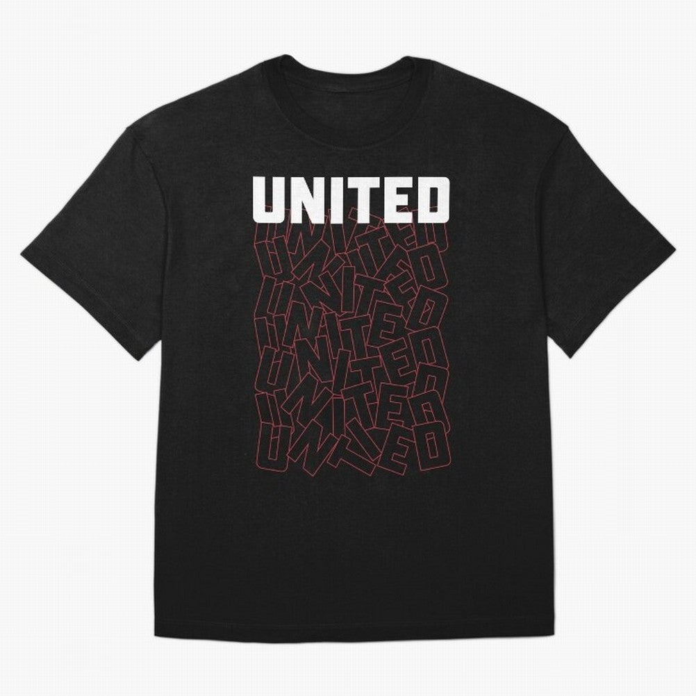 Manchester United Oversized T-Shirt Show Match Day Excitement for FIFA World Cup 2026 Group Stage Capturing Messi, Neymar and Mbappe, Brazil Energy, Retro Football Energy, Iconic Rivalries, Trophy Chase Drama and Stadium Atmosphere; Ideal for Fans