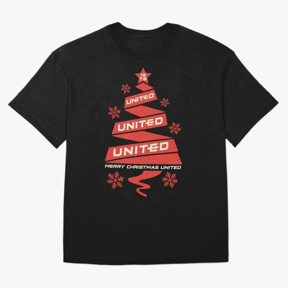 Manchester United Christmas Oversized T-Shirt Step into FIFA World Cup 2026 Group Stage Spirit, Filled with Argentina, Haaland and Mbappe, Worldwide Fan Energy, Dramatic Goals, Stadium Lights and Championship Celebrations; Great for Watch Parties,