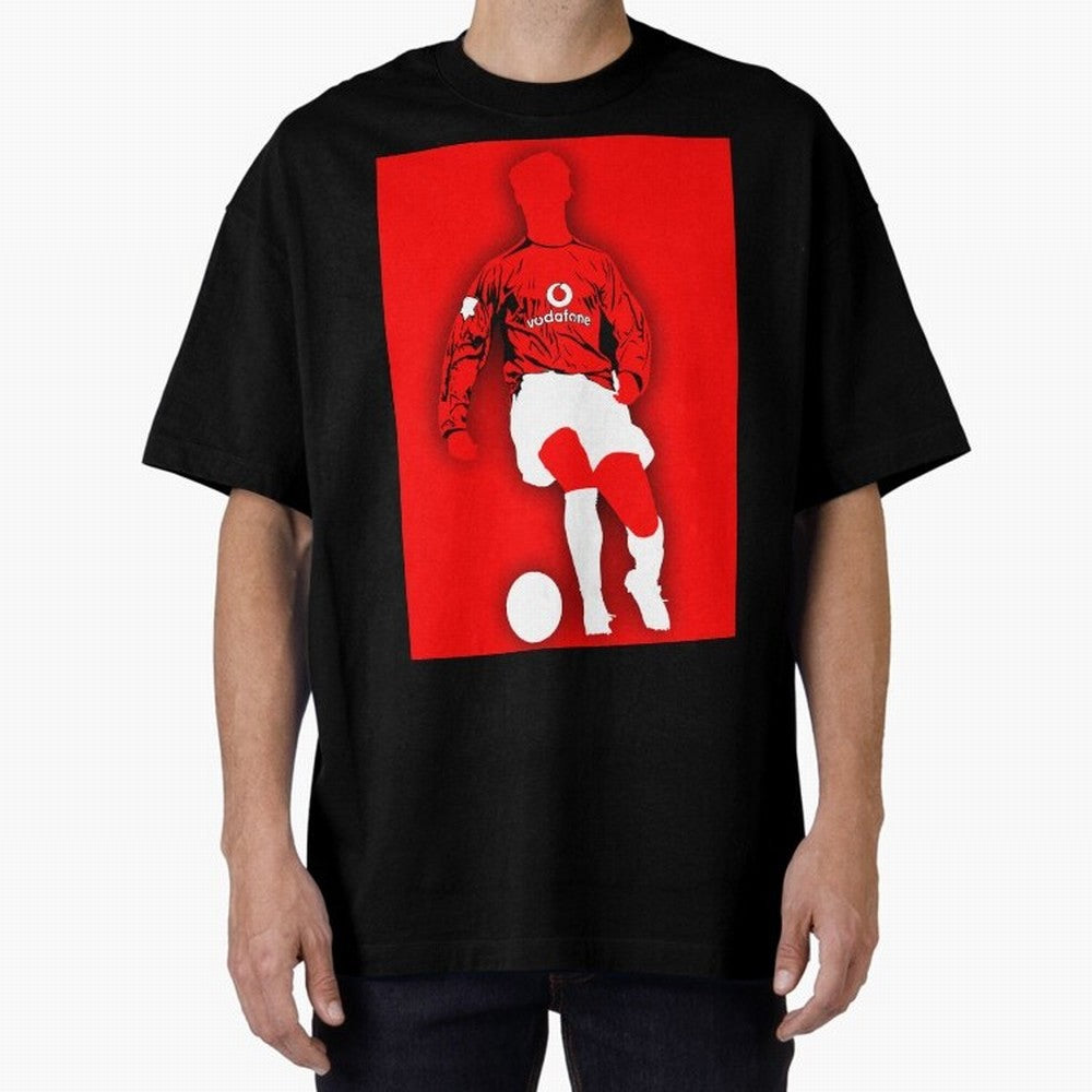 Cristiano Ronaldo Manchester United Silhouette ¨C Legendary Red Devil Artwork by GrizzlyGFX Oversized T-Shirt Relive the FIFA World Cup 2026 Journey through Haaland and Mbappe Highlights, Argentina Pride, Worldwide Fan Energy, Dramatic Goals,