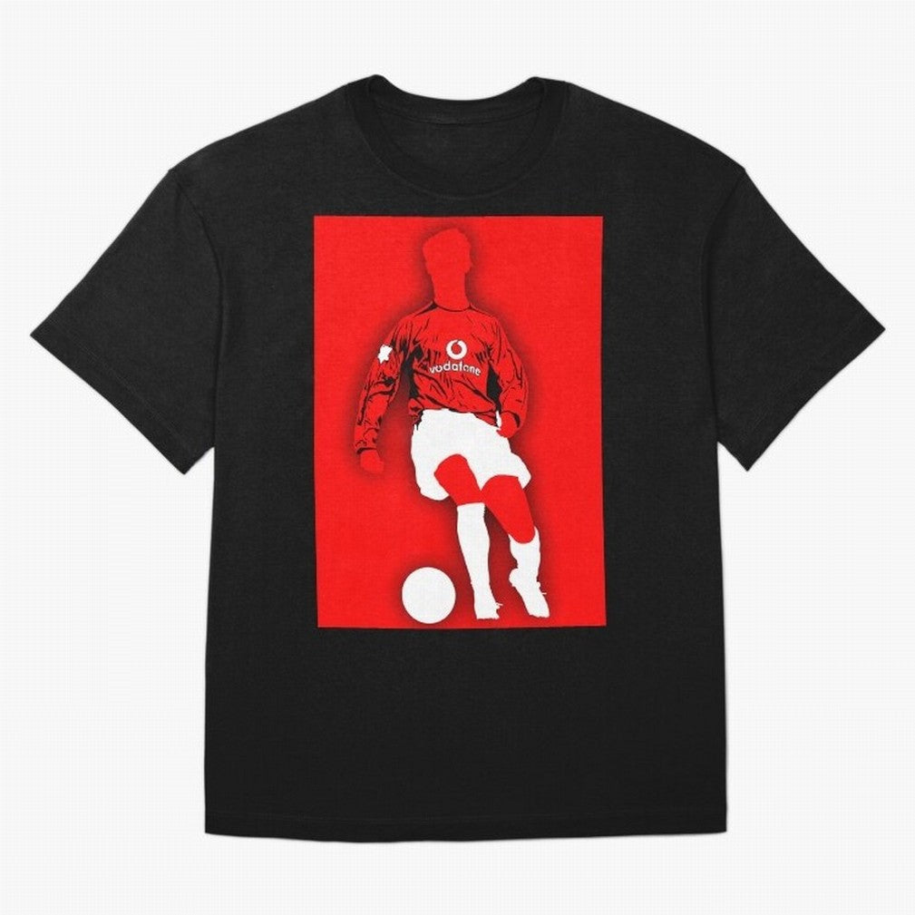 Cristiano Ronaldo Manchester United Silhouette ¨C Legendary Red Devil Artwork by GrizzlyGFX Oversized T-Shirt Relive the FIFA World Cup 2026 Journey through Haaland and Mbappe Highlights, Argentina Pride, Worldwide Fan Energy, Dramatic Goals,