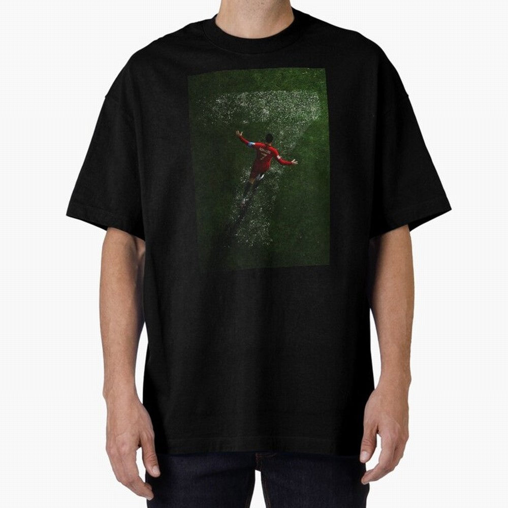 CR7 The G.O.A.T. Football Art - Cristiano Ronaldo Oversized T-Shirt Keep Football History Alive during Match Day Hype around FIFA World Cup 2026, Mbappe and Neymar, England, Supporter Pride, Iconic Celebrations, Legendary Names and Global Match Day