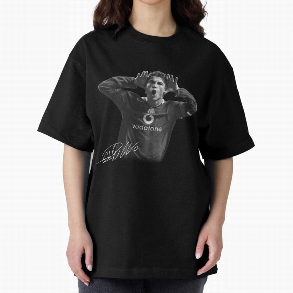 Black and White Cristiano Ronaldo T-Shirt Young Manchester Ronaldo - Celebration Oversized T-Shirt Celebrate Global Passion for FIFA World Cup 2026 USA Canada Mexico Spirit, Capturing Spain and Netherlands, Messi, Champion Mindset, Group Stage
