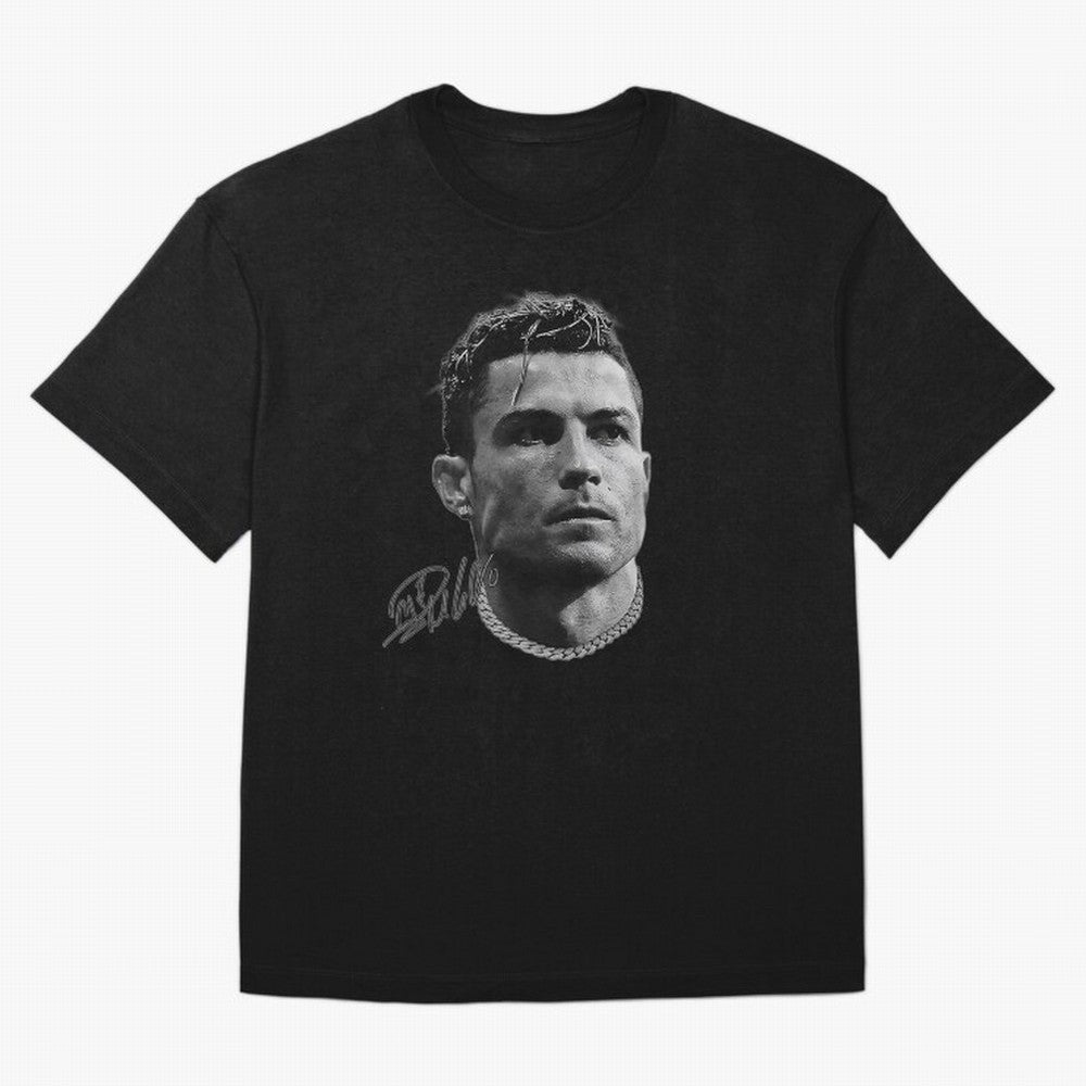 Cristiano Ronaldo Vintage Tshirt Oversized T-Shirt Bring a Vintage Feel to FIFA World Cup 2026 for Fans of Cristiano Ronaldo, Haaland and CR7 and Argentina, Bringing Classic Soccer Heritage, Championship Pressure, Fan Loyalty and International