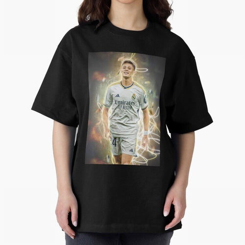 Arda Guler Oversized T-Shirt Bring Match Day Fire to FIFA World Cup 2026 Spirit, with Portugal, Mbappe, Vintage Soccer Flavor, Modern Football Stars, National Flags and Final Night Emotion; Built for Supporters Chasing Trophy Dreams, Final Match