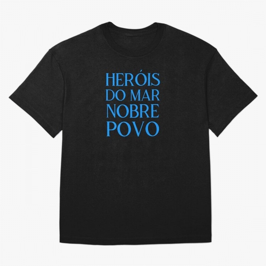 Her¨®is do Mar Nobre Povo blue 2 Oversized T-Shirt Bring a Champion Mindset to FIFA World Cup 2026 Group Stage Made for Cristiano Ronaldo, England Energy, Classic Soccer Heritage, Championship Pressure, Fan Loyalty and International Pride; Built