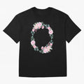 Proverbios 31:25 ¨C Est¨¢ vestida de fuerza y dignidad | Vers¨ªculo B¨ªblico Floral | Mujer de Fe Oversized T-Shirt Wear the Spirit of FIFA World Cup 2026 for Fans of Messi, CR7 and Mbappe and England, France and Netherlands, Bringing Tournament