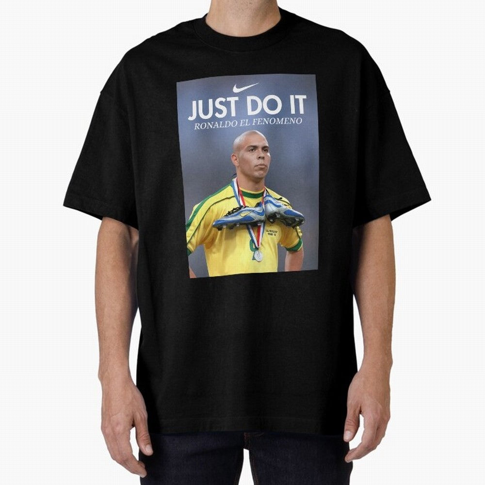 Ronaldo Fenomeno Ronaldo Nazario Vintage Sports Decor Living Room Decor For Walls Sports Bedroom Decor Game Room Decor R9 Oversized T-Shirt Elevate Global Football Passion for FIFA World Cup 2026 USA Canada Mexico, with Mbappe, France and Portugal,