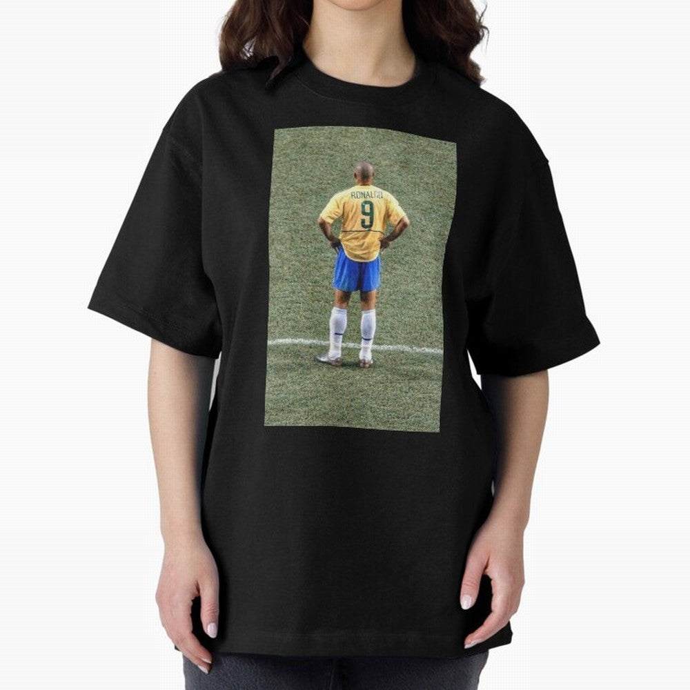 Illustration Ronaldo Luis Nazario de Lima Oversized T-Shirt Support Your Favorite Stars during FIFA World Cup 2026 for Fans of Cristiano Ronaldo and Netherlands, Bringing Sports Nostalgia, International Competition, Famous Players and Unforgettable