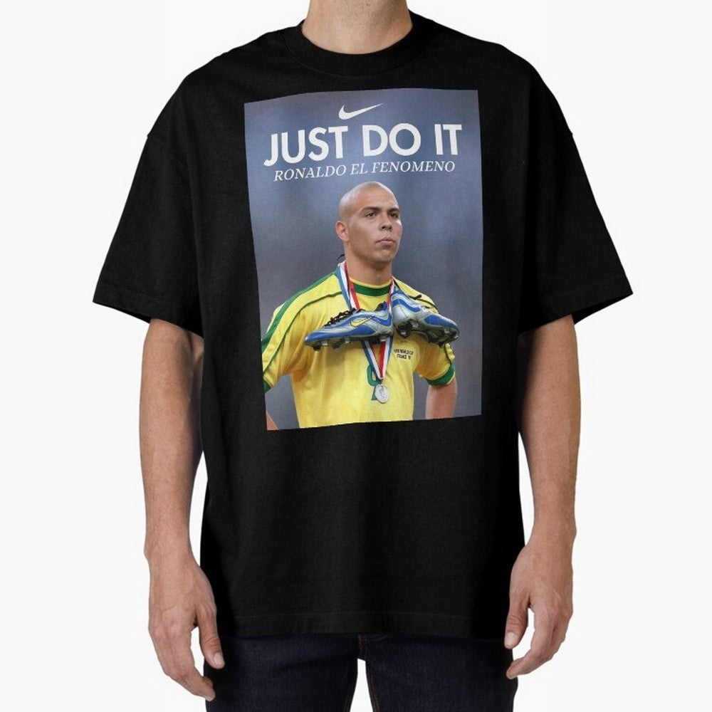 Ronaldo Fenomeno, Ronaldo Nazario Poster, Vintage Sports Decor, Living Room Decor For Walls, Sports Bedroom Decor, Game Room Decor, R9 Oversized T-Shirt Celebrate National Team Dreams in FIFA World Cup 2026 USA Canada Mexico Celebrating CR7 and