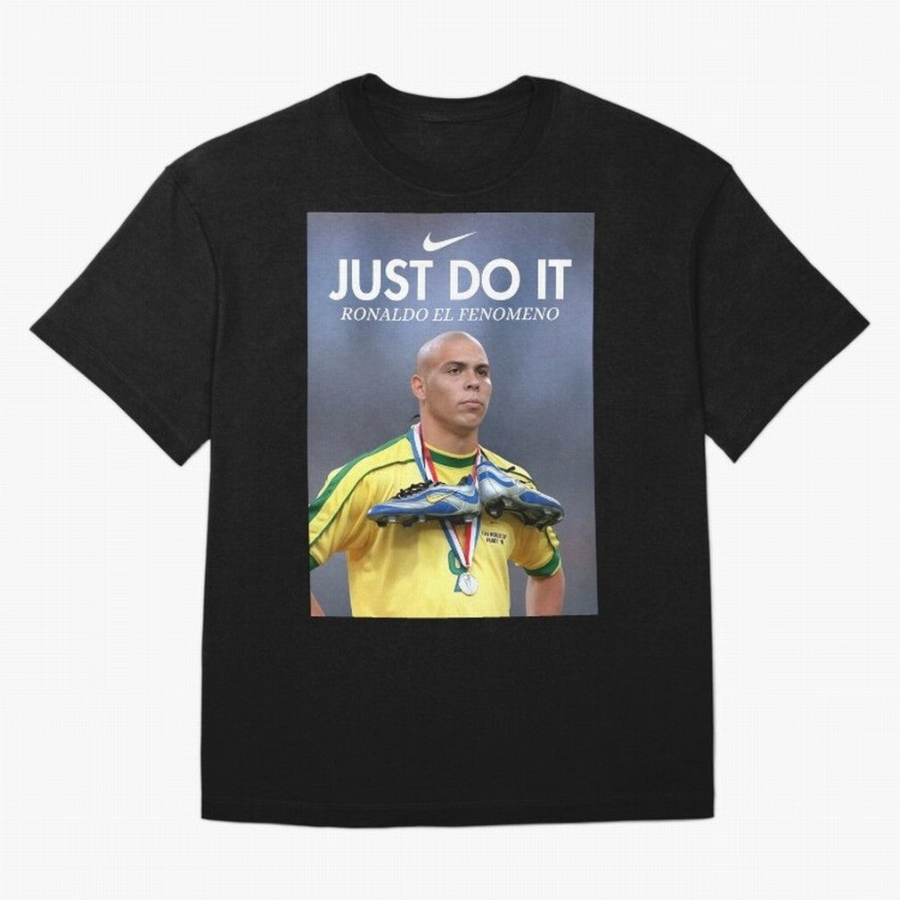 Ronaldo Fenomeno, Ronaldo Nazario Poster, Vintage Sports Decor, Living Room Decor For Walls, Sports Bedroom Decor, Game Room Decor, R9 Oversized T-Shirt Celebrate National Team Dreams in FIFA World Cup 2026 USA Canada Mexico Celebrating CR7 and