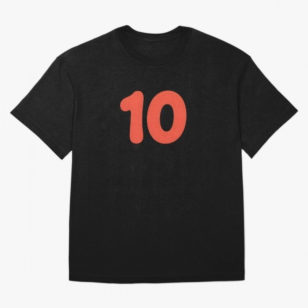 Number ten Oversized T-Shirt Support the FIFA World Cup 2026 Group Stage Journey through CR7 and Messi Highlights, England Pride, Sports Nostalgia, International Competition, Famous Players and Unforgettable Victories; Ideal for Football Dads,