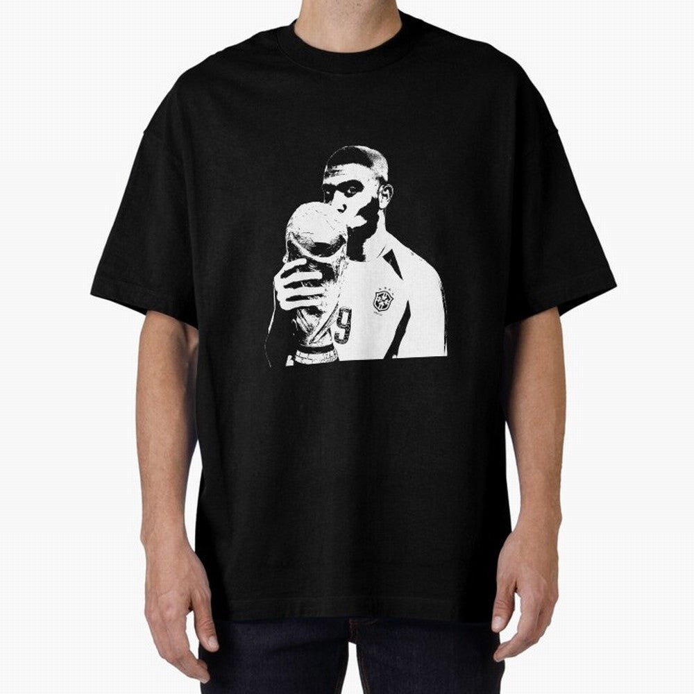 Design Ronaldo Fen?meno Oversized T-Shirt Remember Iconic Moments from Global Football Passion for FIFA World Cup 2026 Group Stage, Made for Mbappe and Neymar, England, France and Netherlands, Vintage Soccer Flavor, Modern Football Stars, National